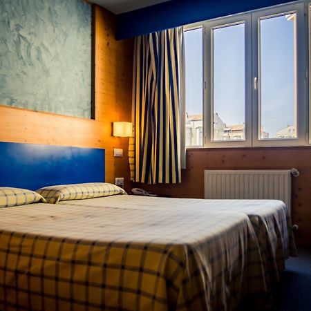 Hotel Bezana Lago Санта-Крус-де-Бесана Экстерьер фото